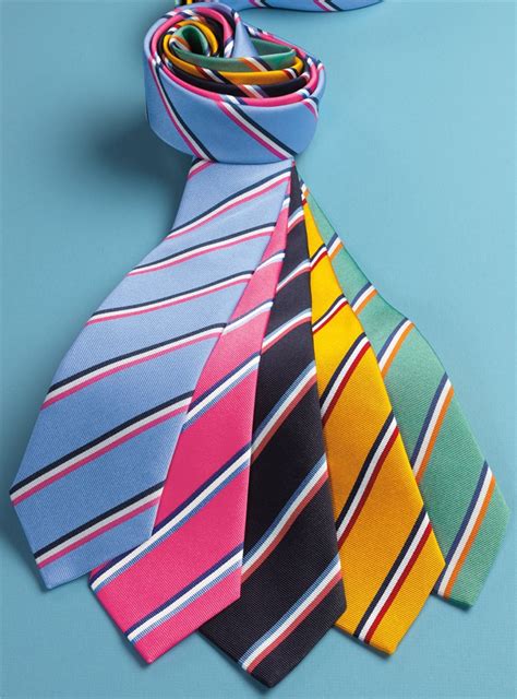 Striped tie in silk and viscose 